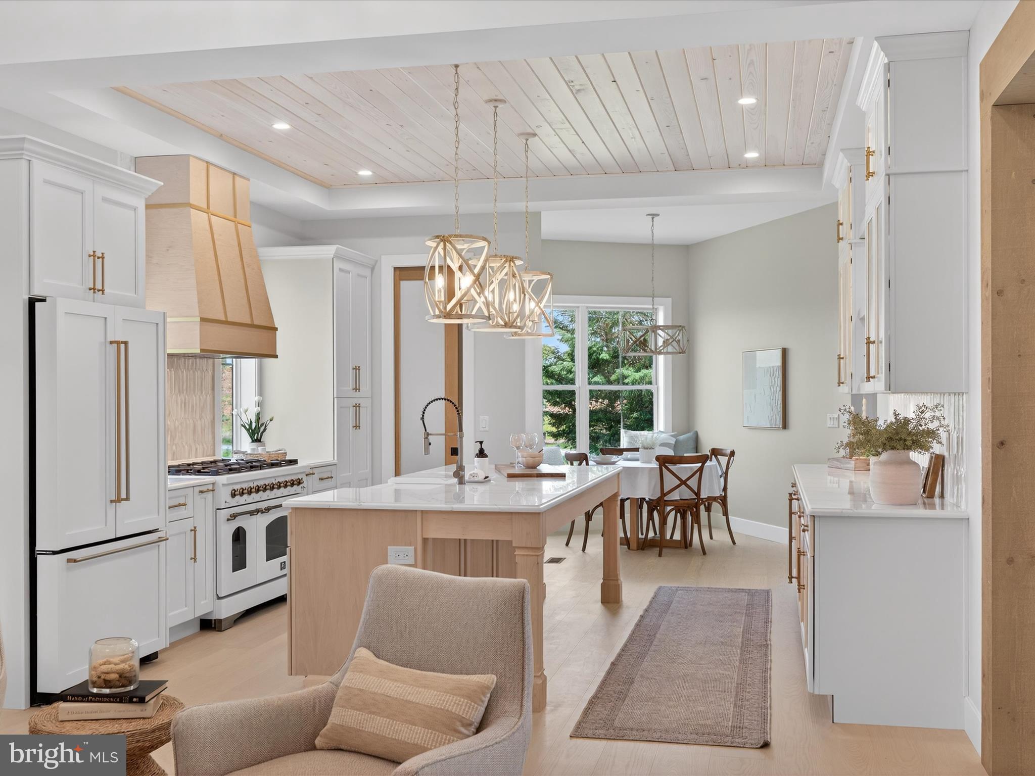 STONEHENGE - Residential