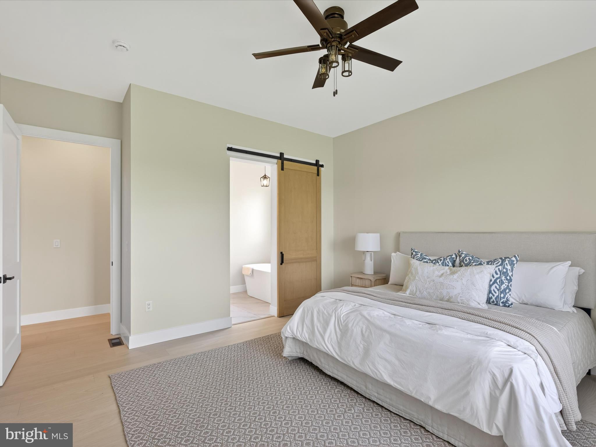 STONEHENGE - Residential