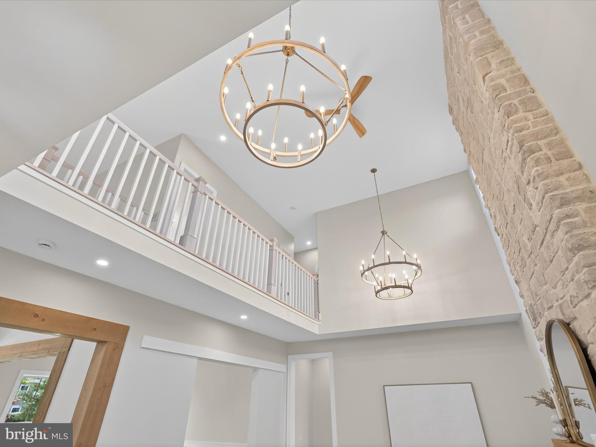 STONEHENGE - Residential