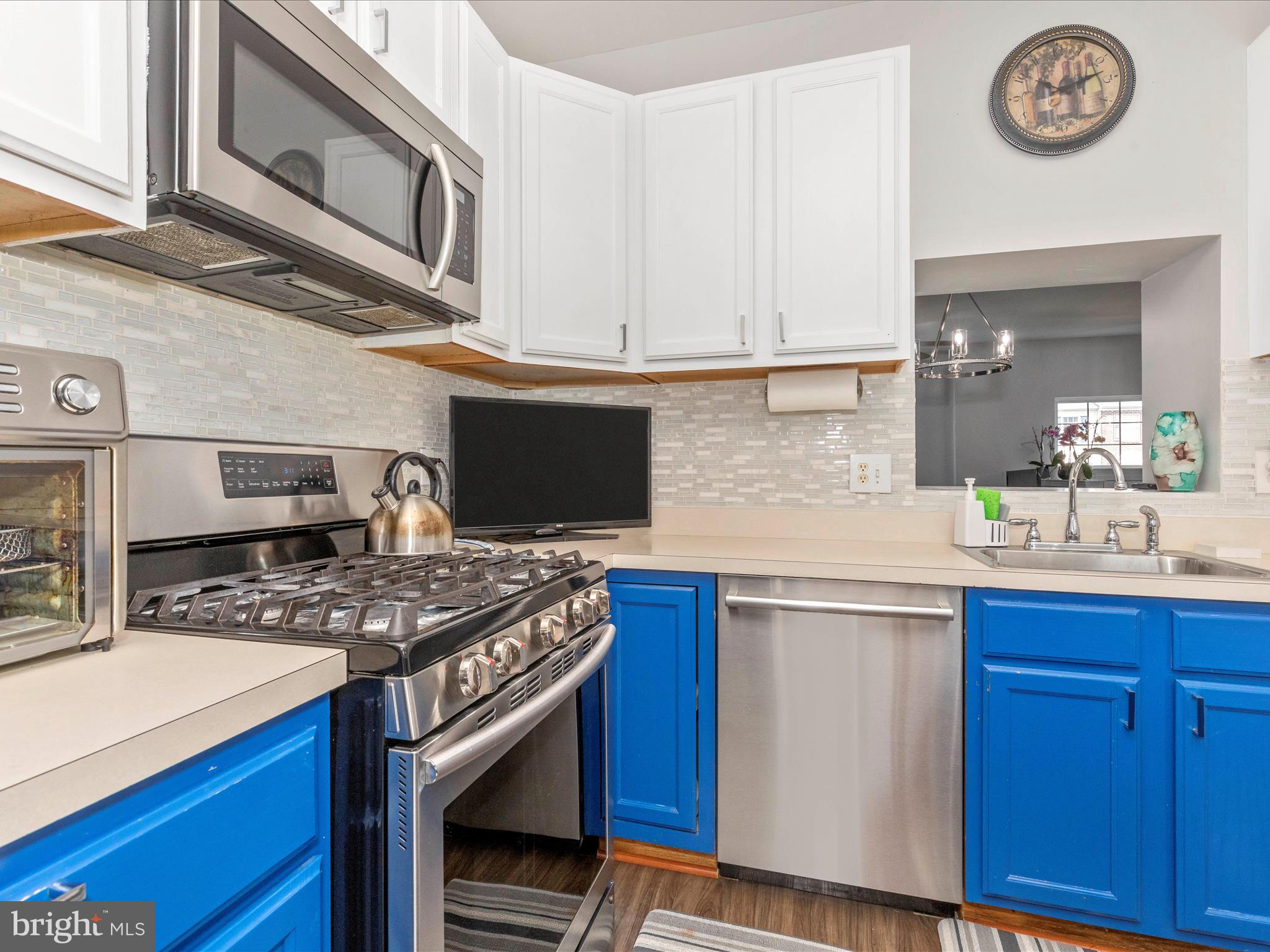 MAIN FARM - Residential