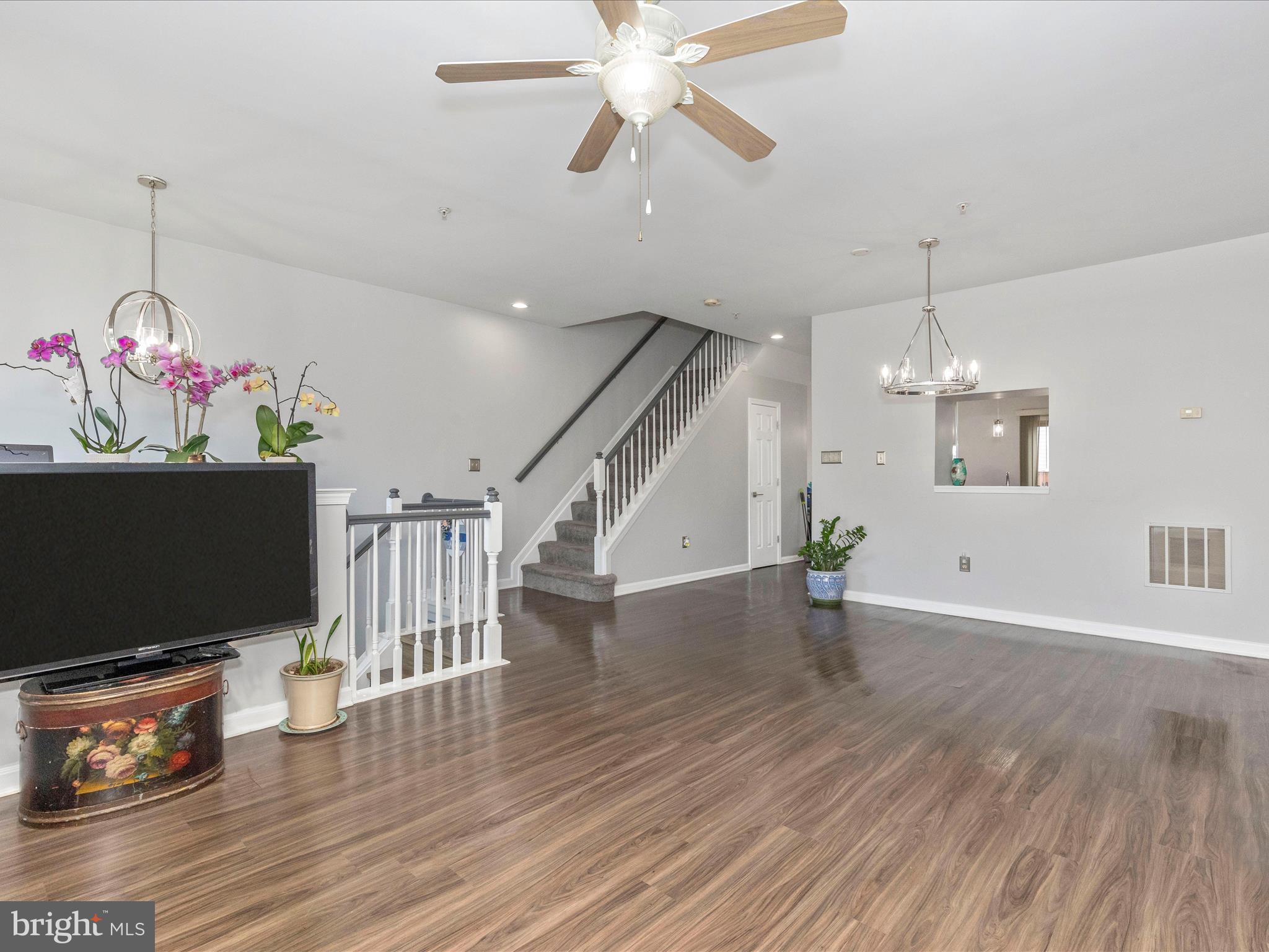 MAIN FARM - Residential