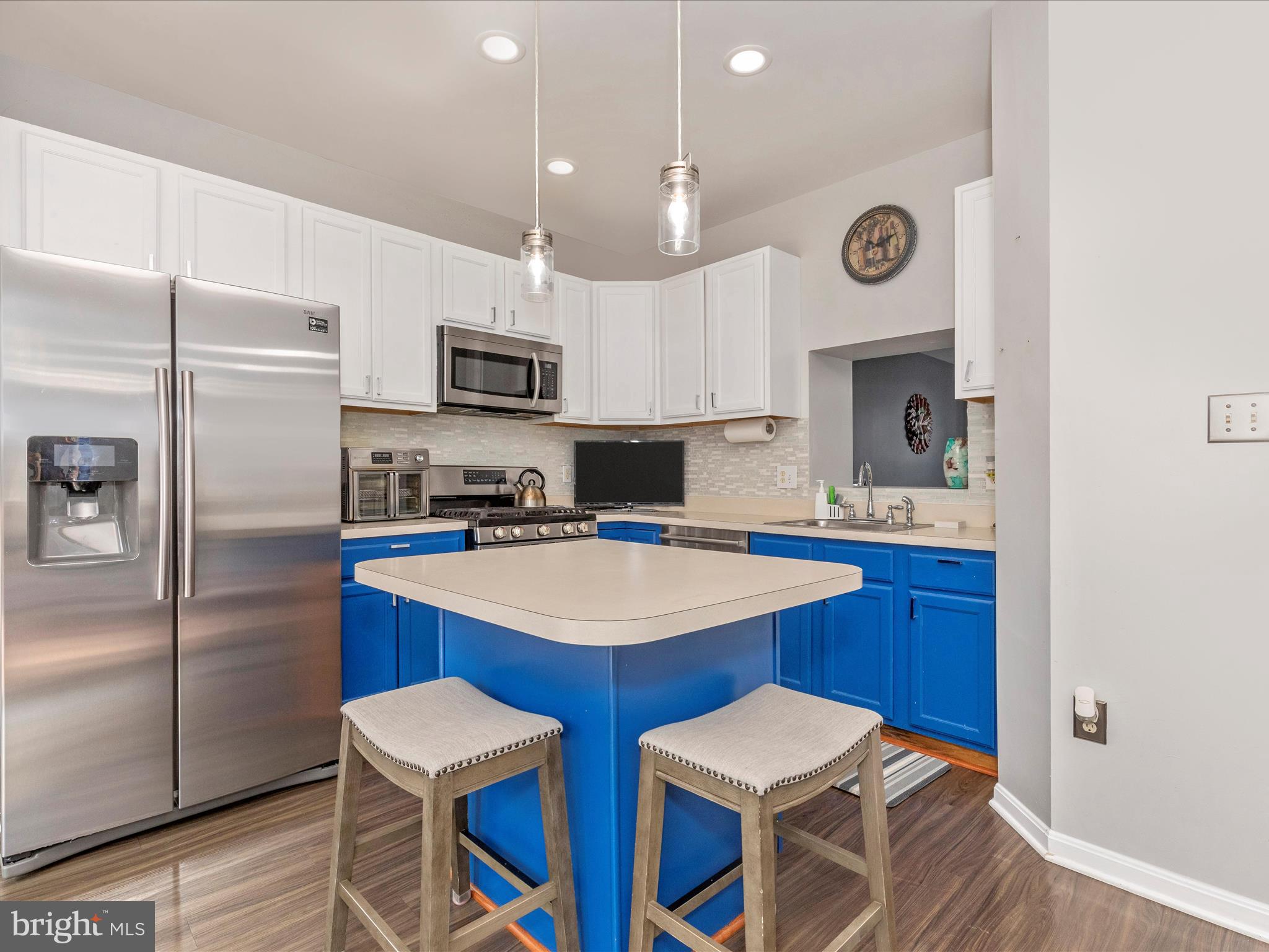 MAIN FARM - Residential