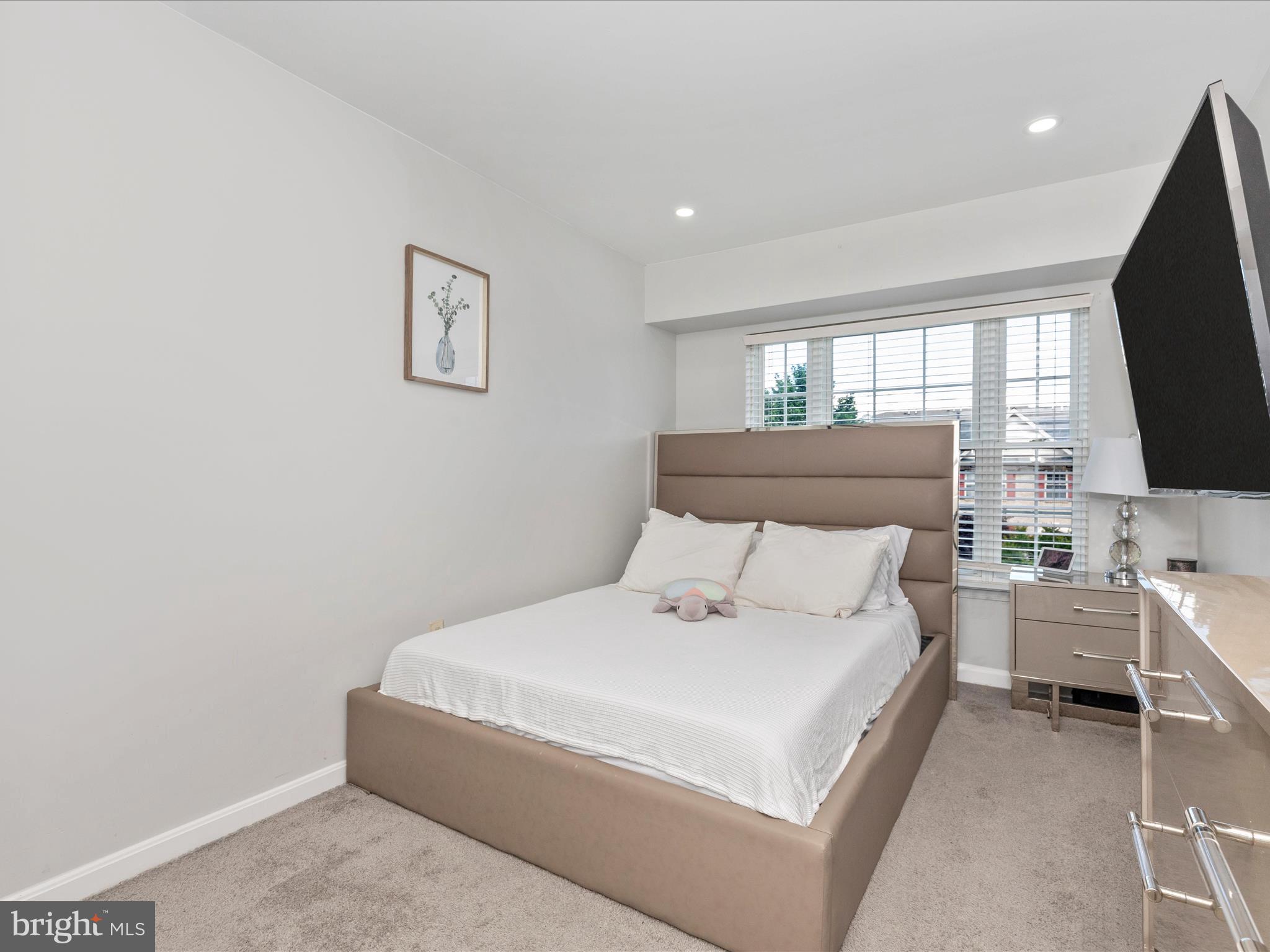 MAIN FARM - Residential