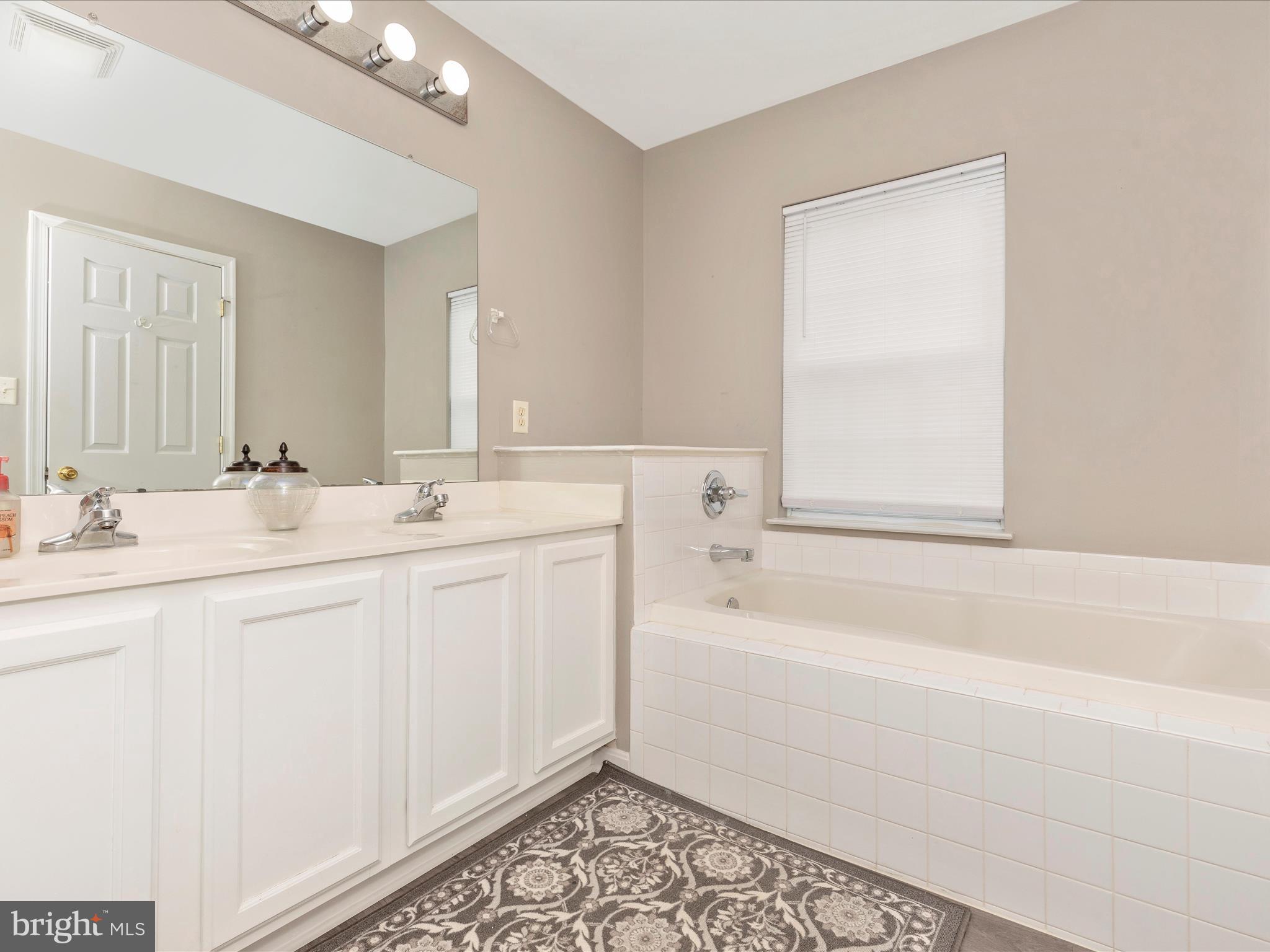 MAIN FARM - Residential