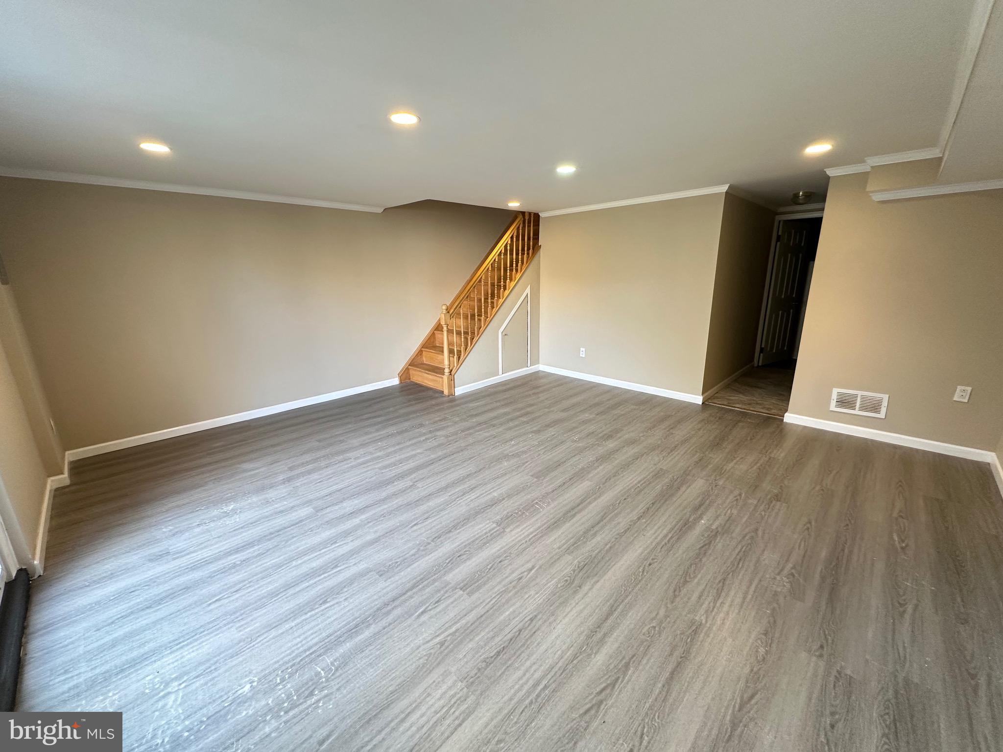 SOMERTON - Residential