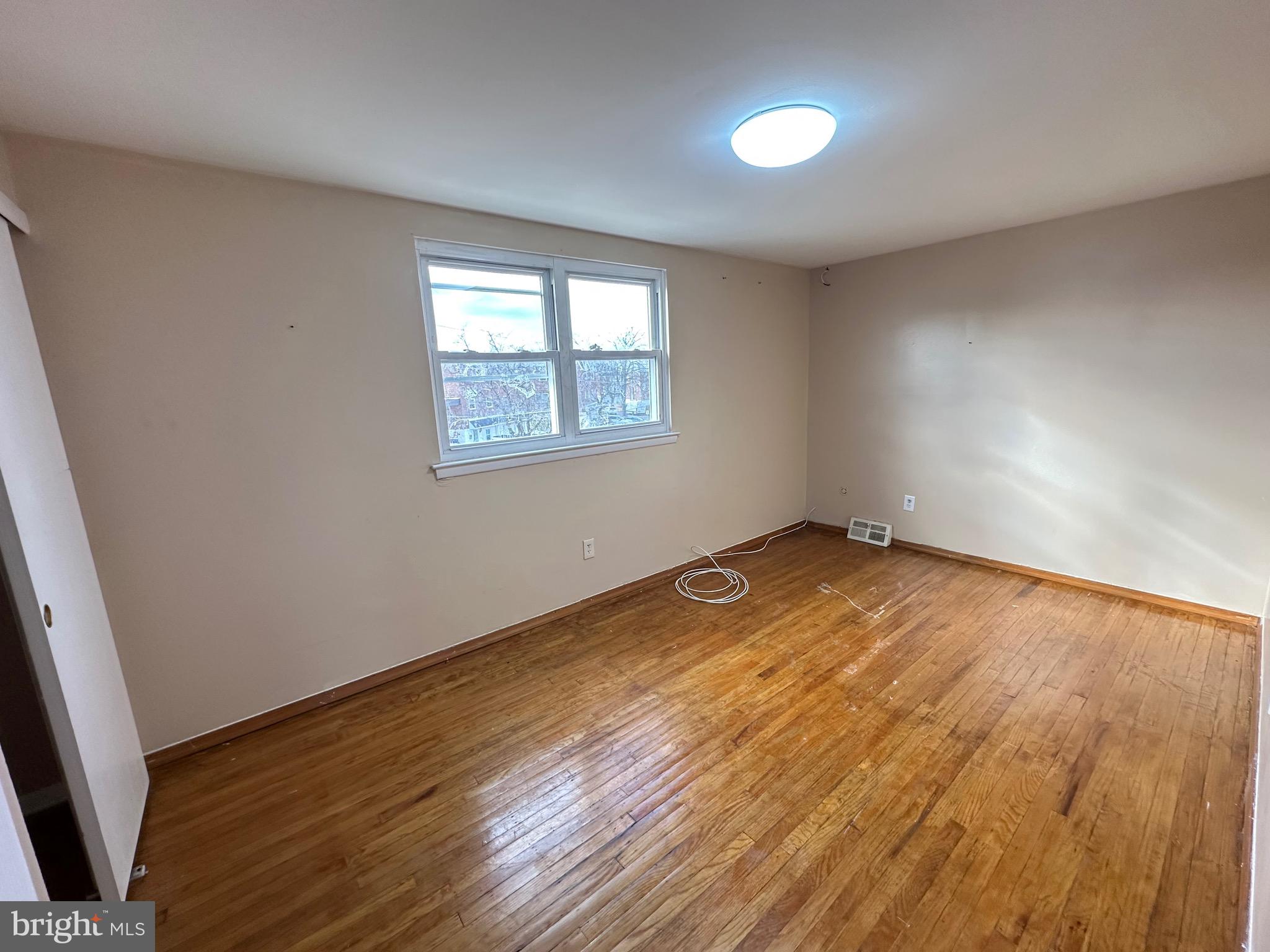 SOMERTON - Residential