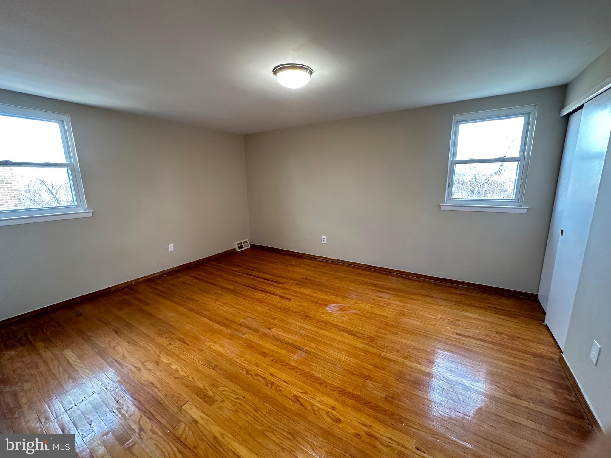 SOMERTON - Residential