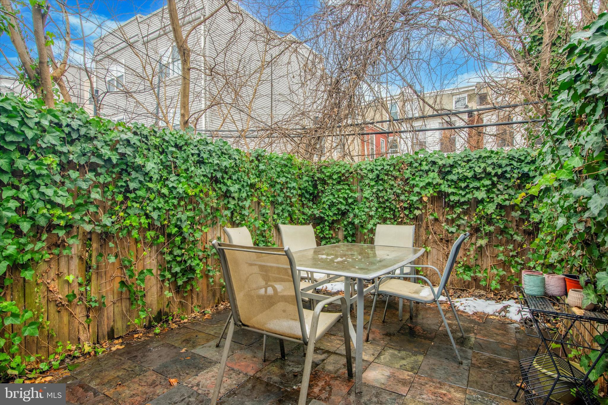 MANTUA - Residential