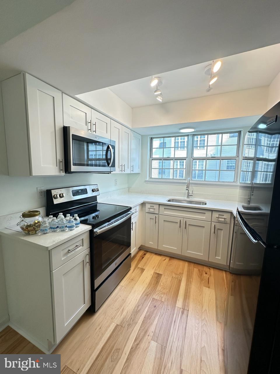 HEIGHTS AT PENDERBROOK - Residential