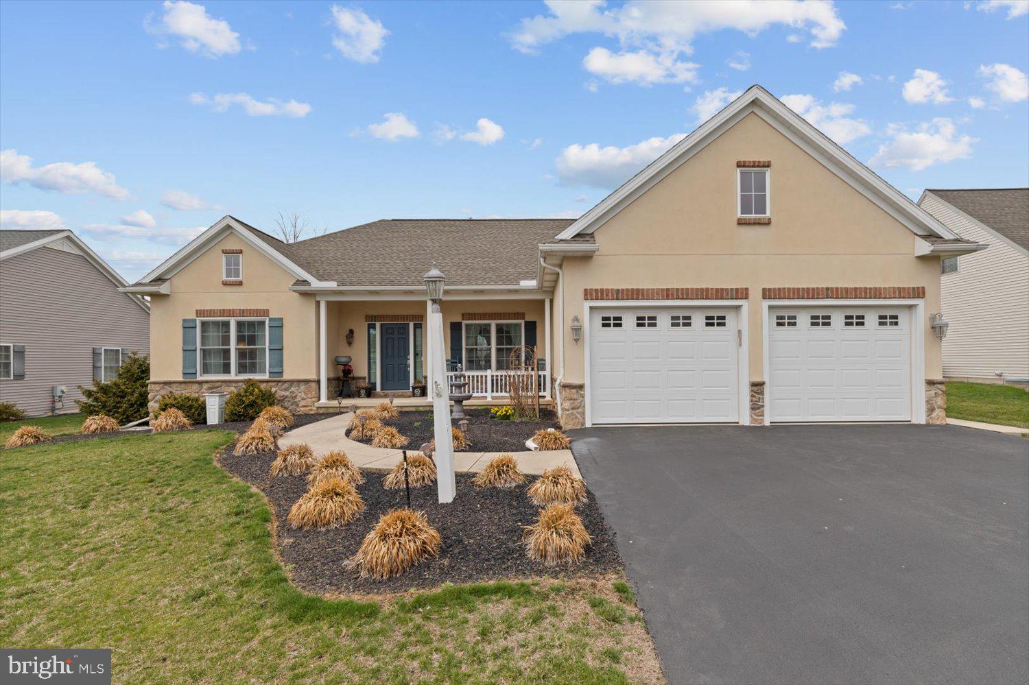 THE HAMLET - Residential