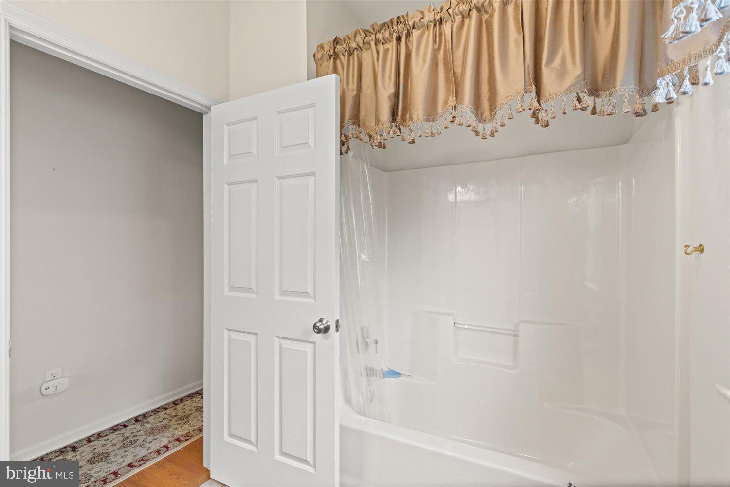 THE HAMLET - Residential