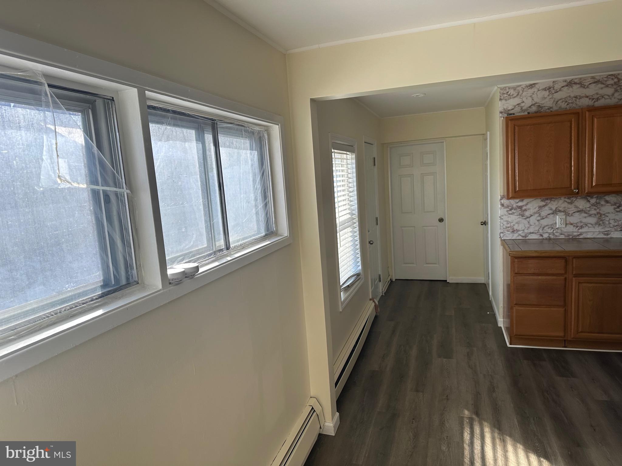 VERMILION HILL - Residential Lease