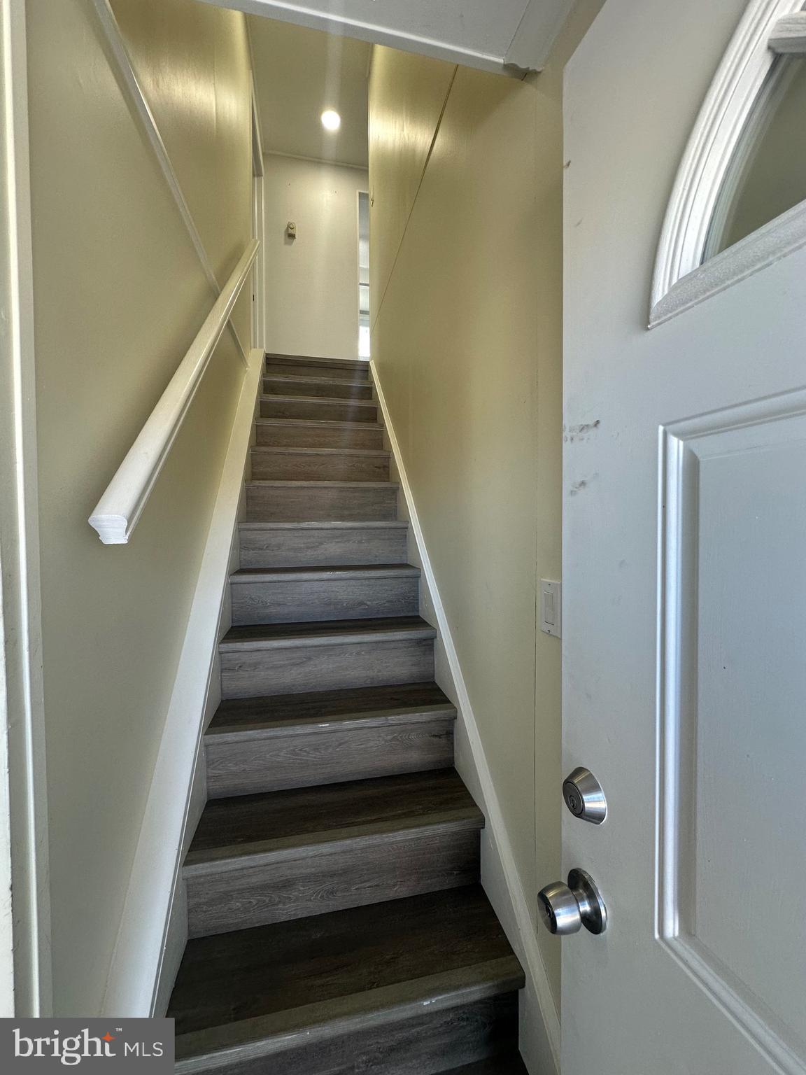 VERMILION HILL - Residential Lease