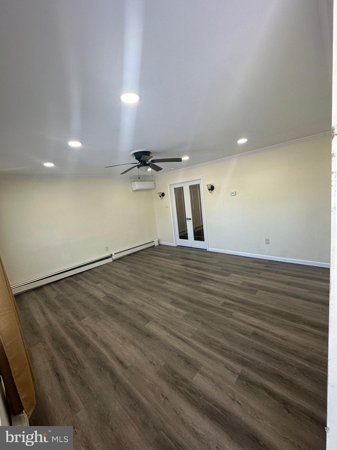 VERMILION HILL - Residential Lease