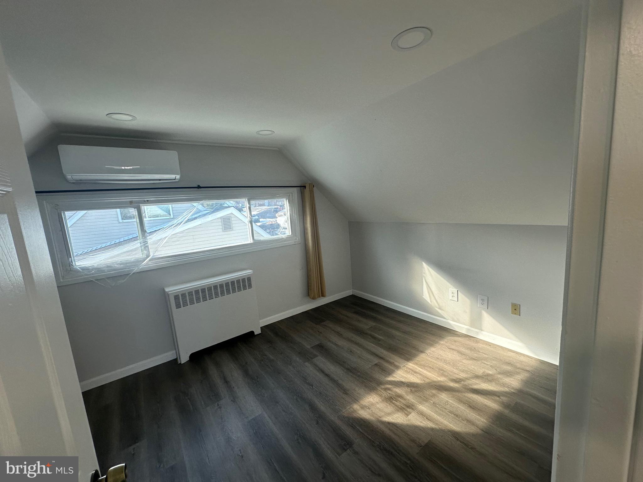 VERMILION HILL - Residential Lease