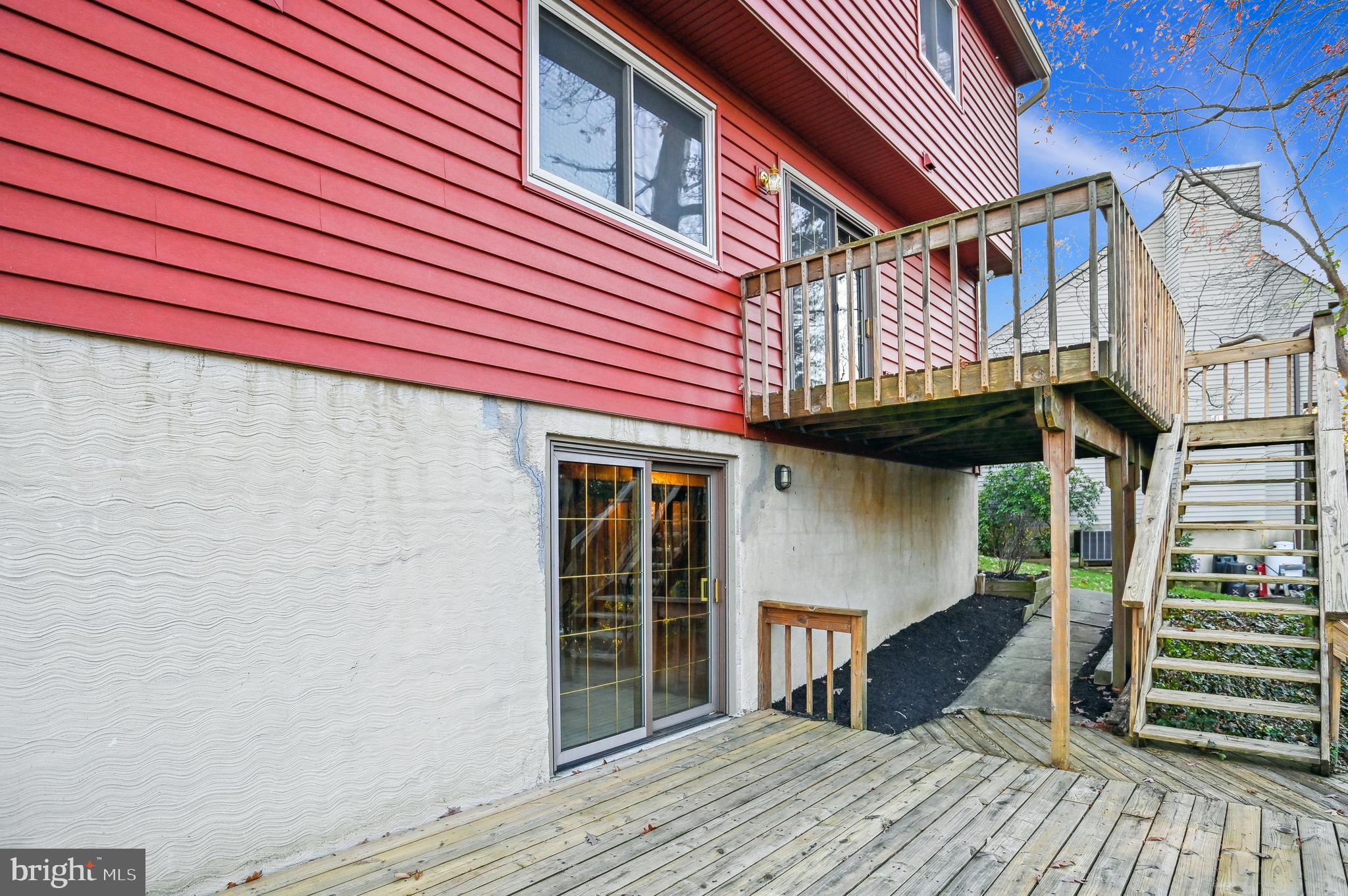 276 CAPOTE COURT W