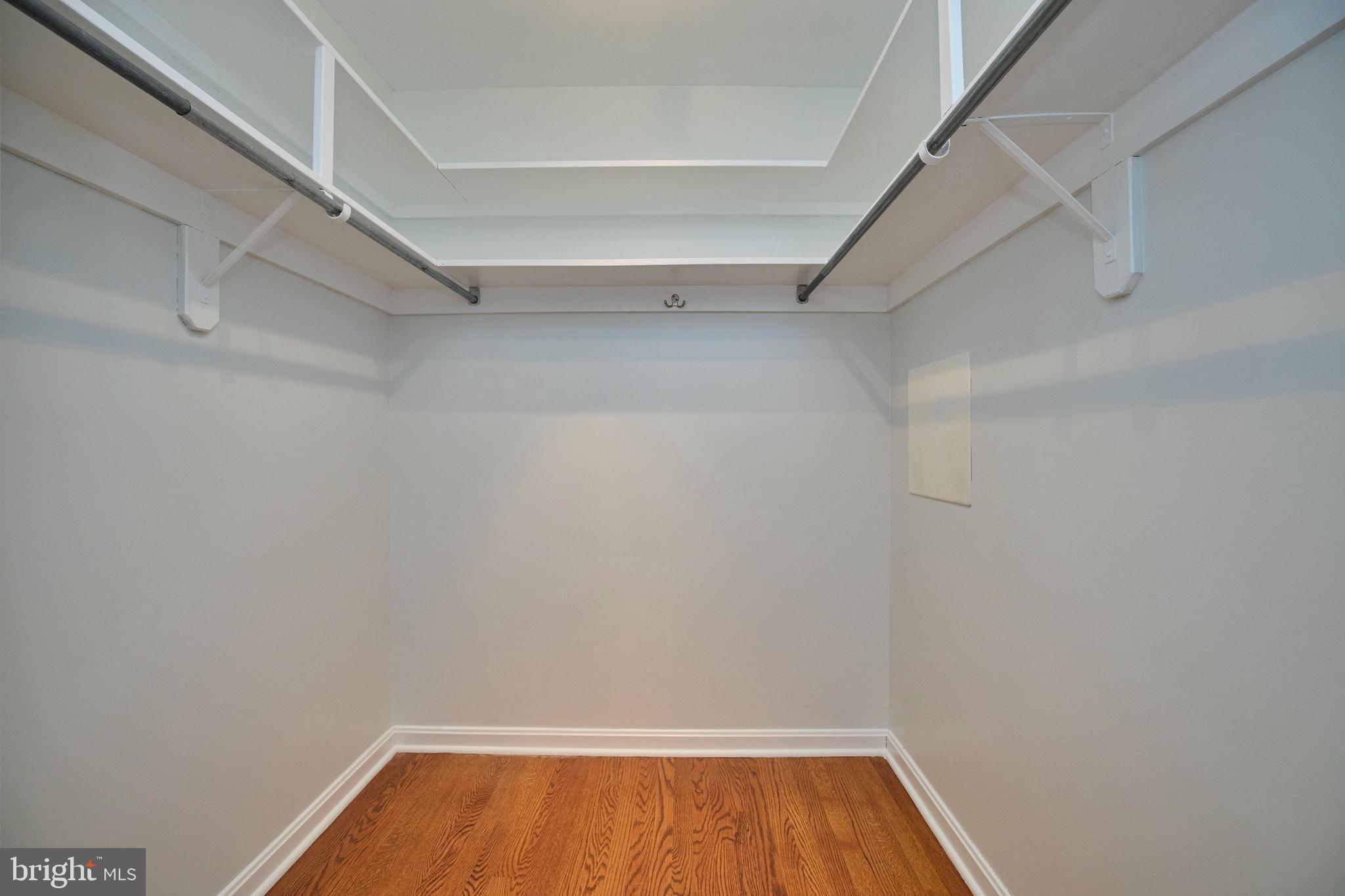 KENSINGTON SQUARE - Residential