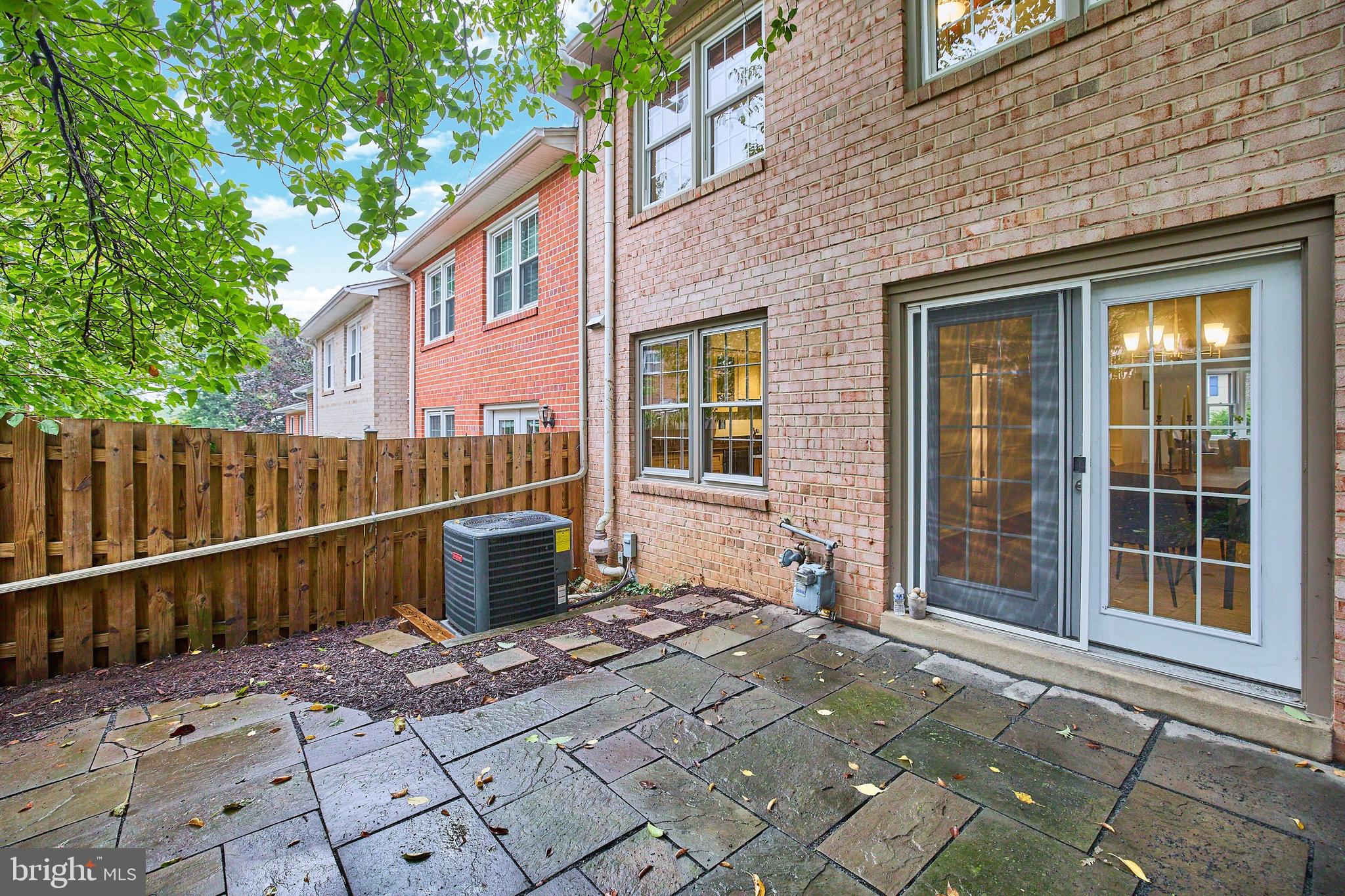 KENSINGTON SQUARE - Residential