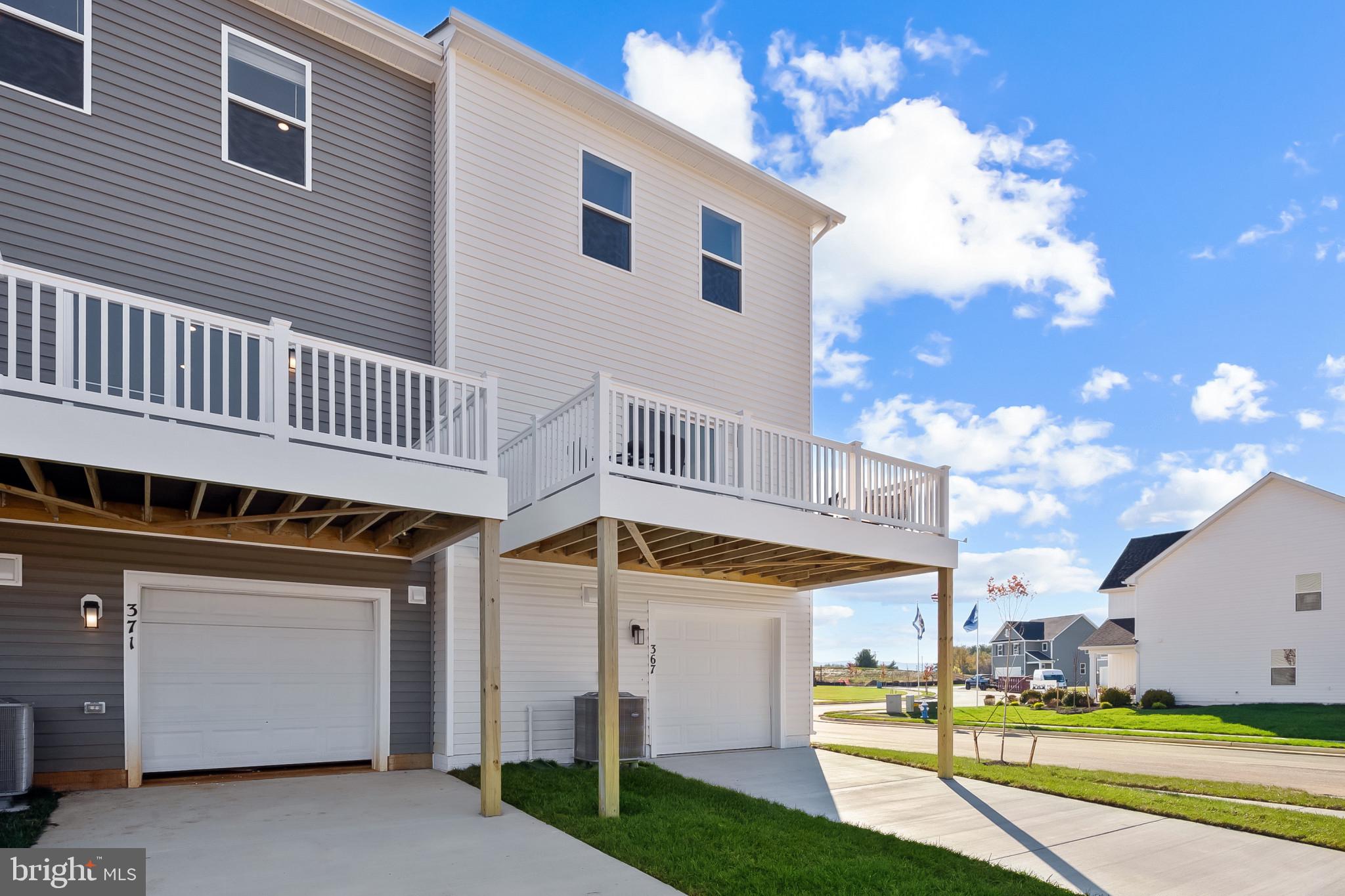 RIVERPOINTE - Residential