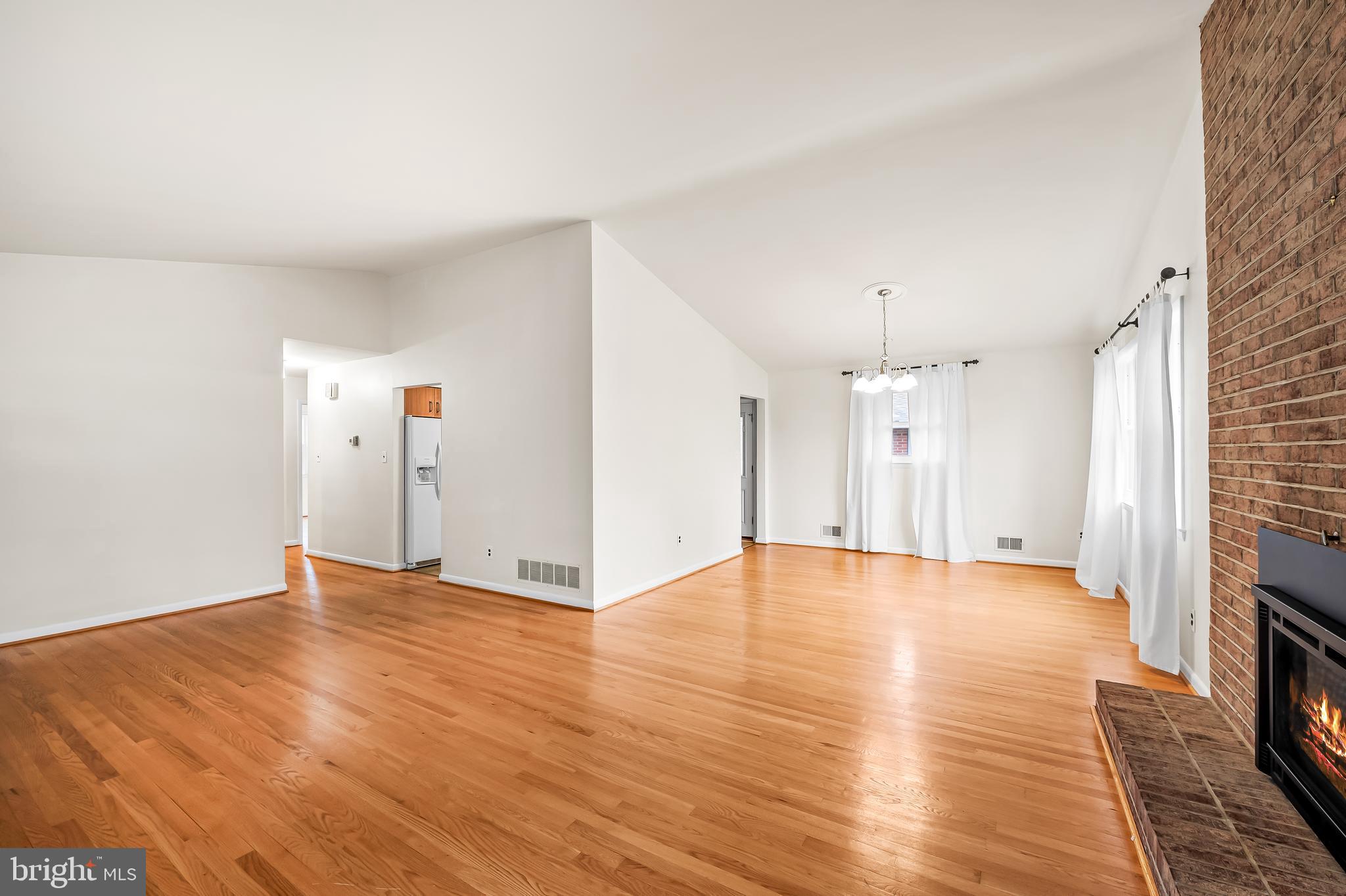 LILLIAN ESTATES - Residential