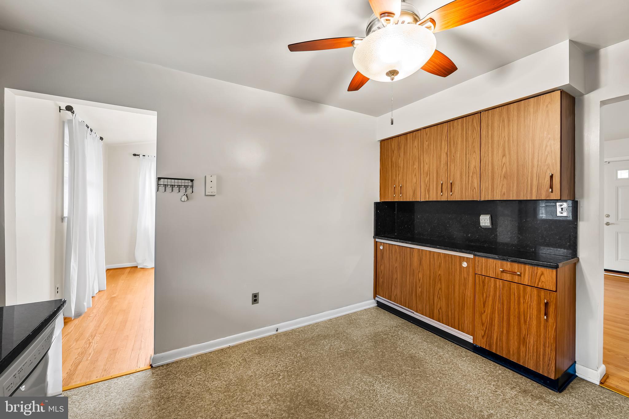 LILLIAN ESTATES - Residential