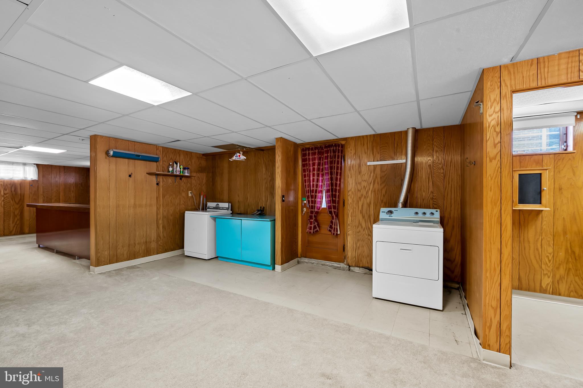 LILLIAN ESTATES - Residential