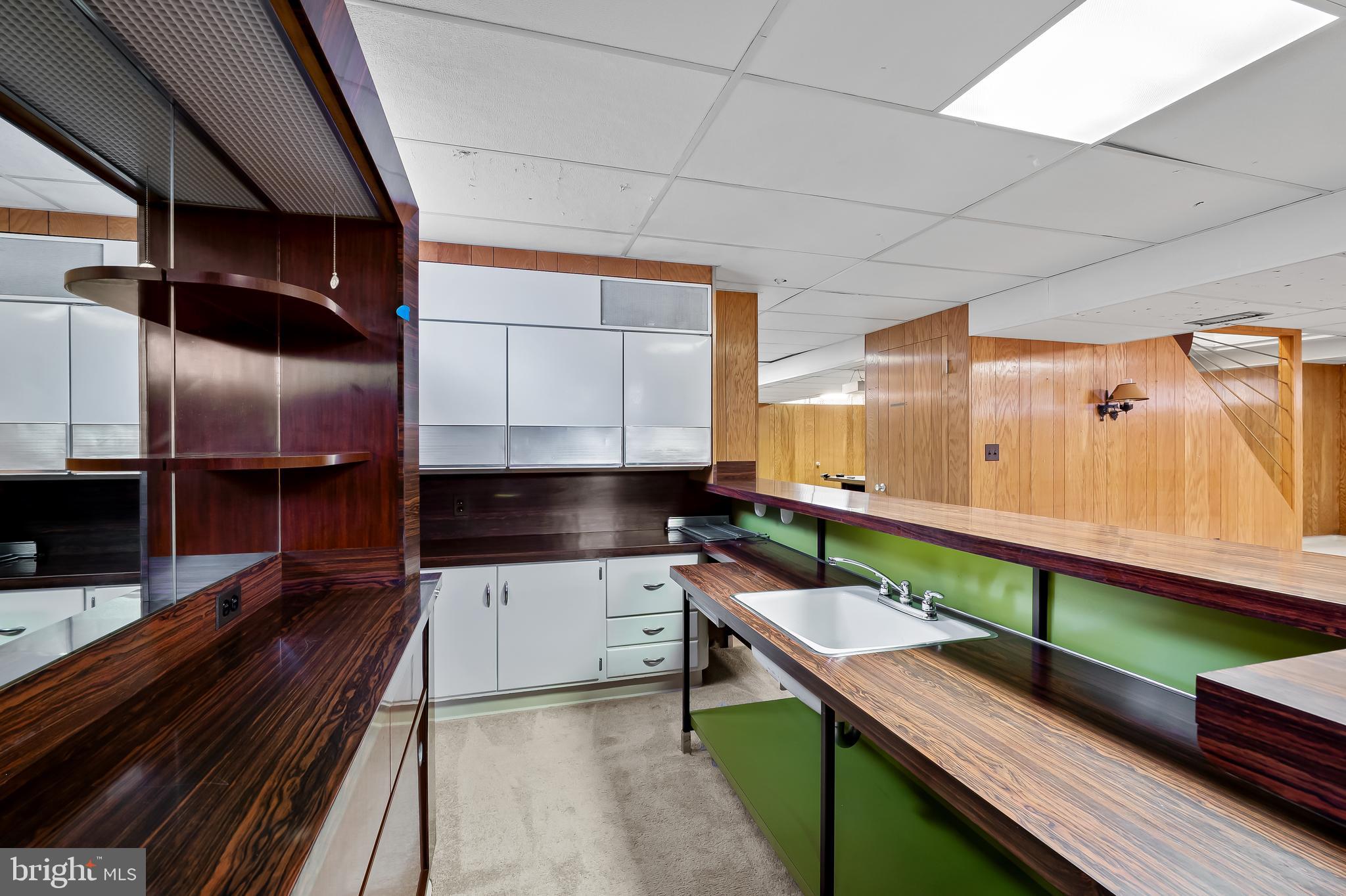 LILLIAN ESTATES - Residential