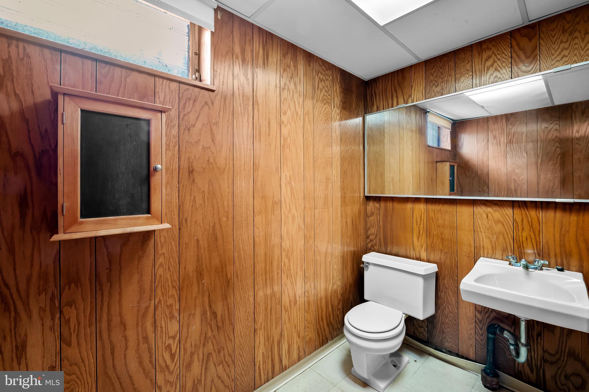 LILLIAN ESTATES - Residential