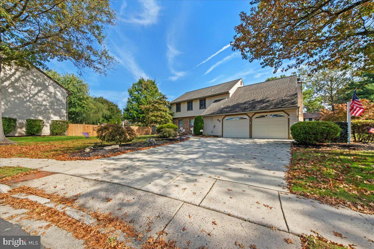 42 MEADOWRUE COURT