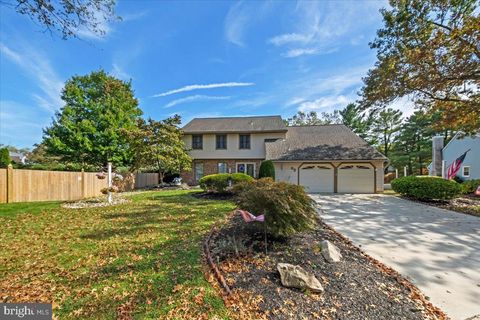 Photo of 42 Meadowrue Court, MOUNT LAUREL, NJ 08054 (MLS # NJBL2096626)