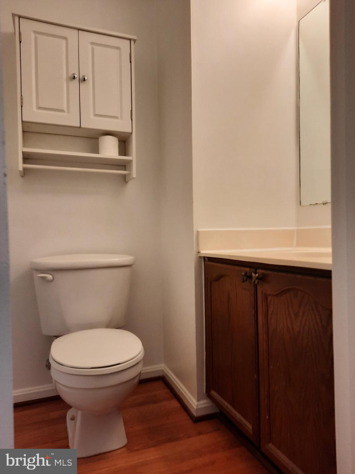 LONGSTREET COMMONS - Residential Lease