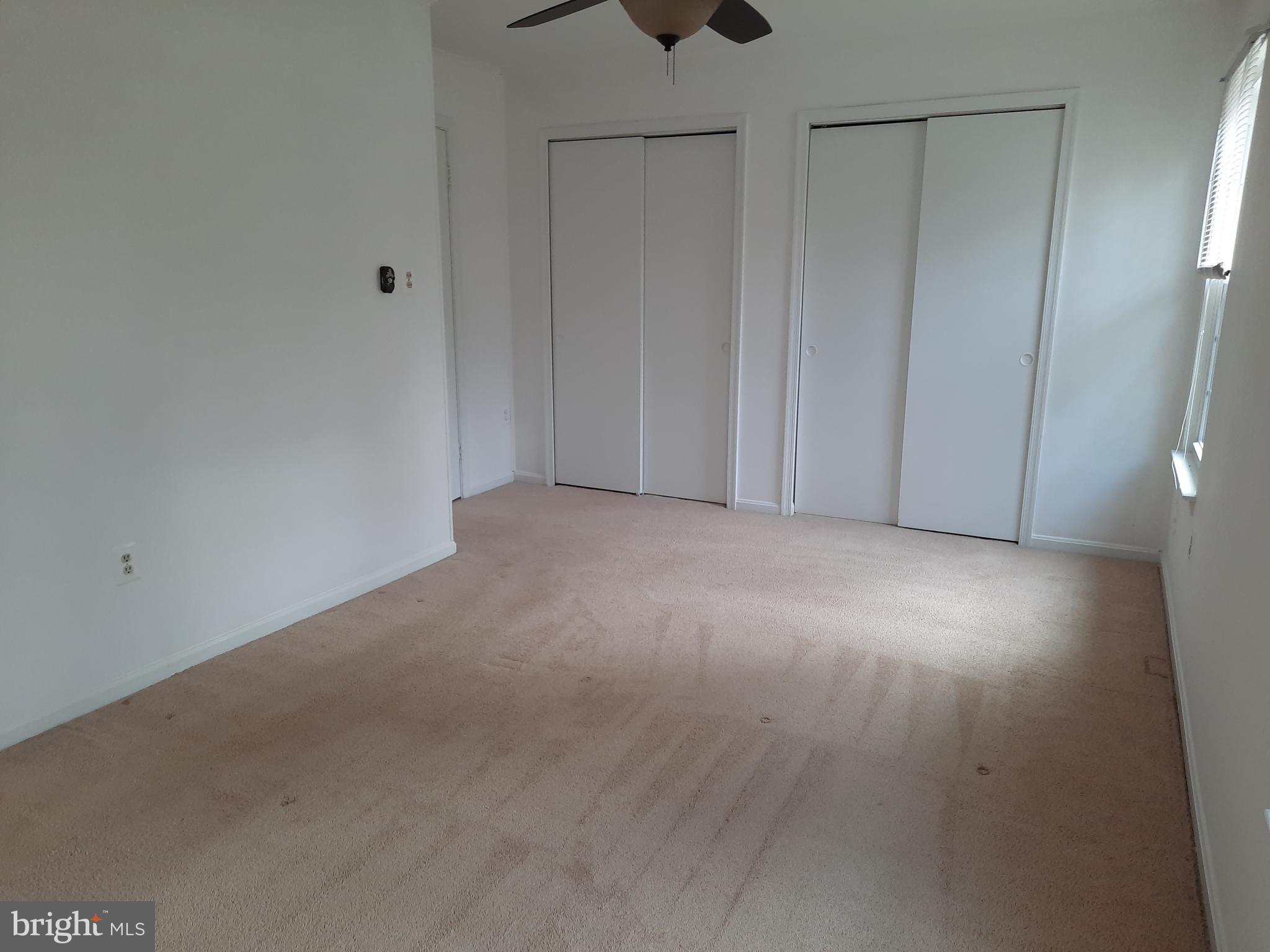 LONGSTREET COMMONS - Residential Lease