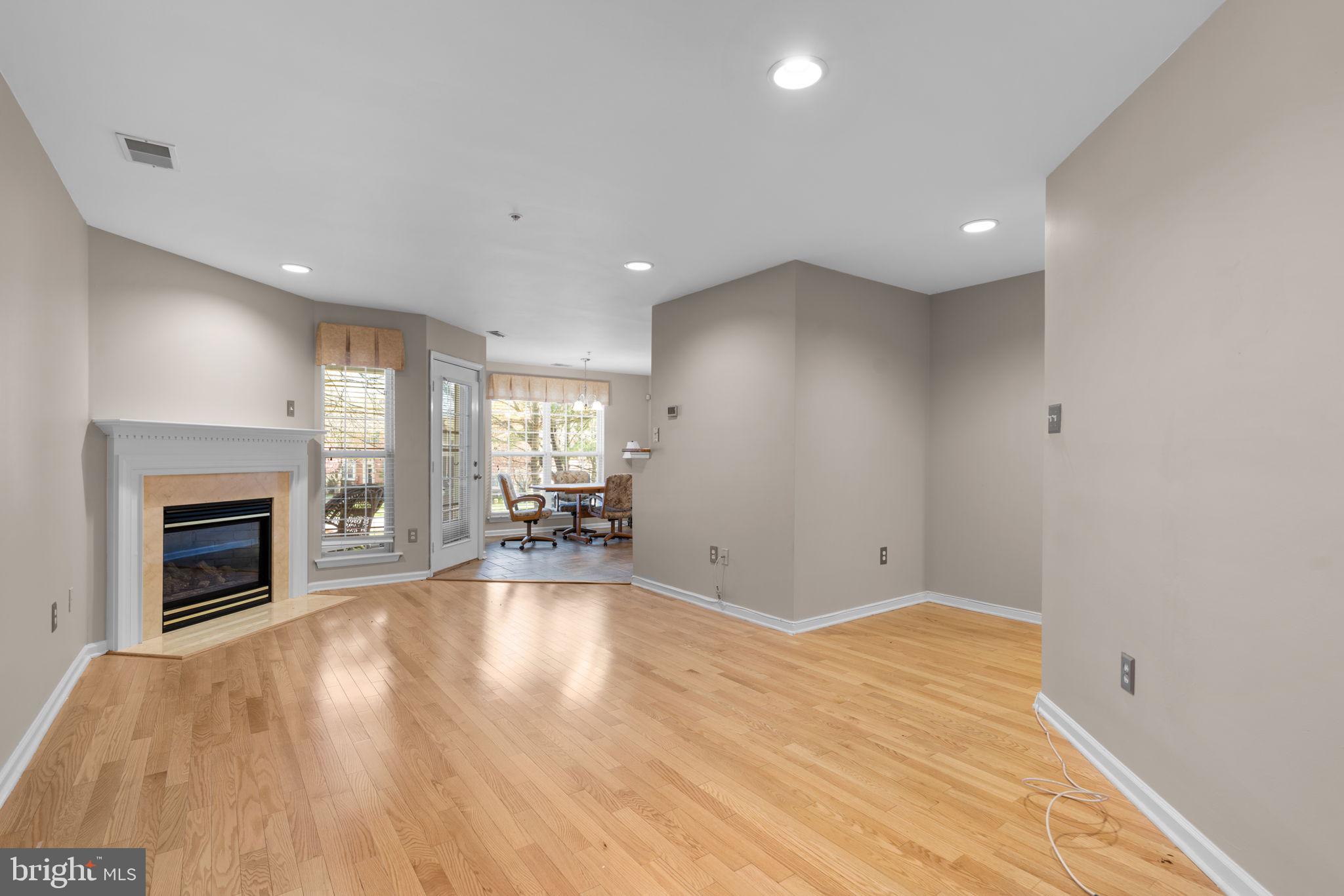 VILLAGE OF LONG REACH - Residential