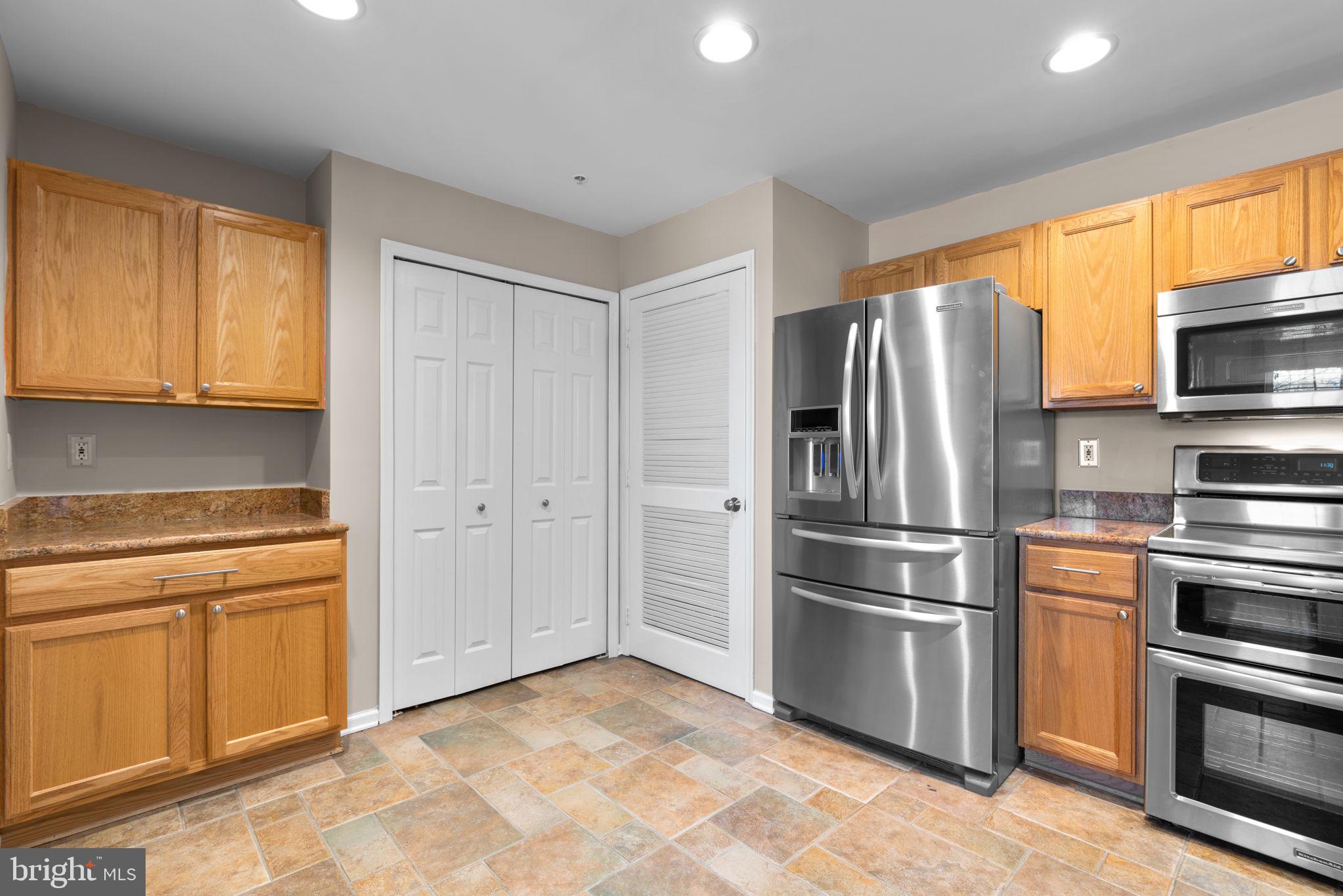 VILLAGE OF LONG REACH - Residential