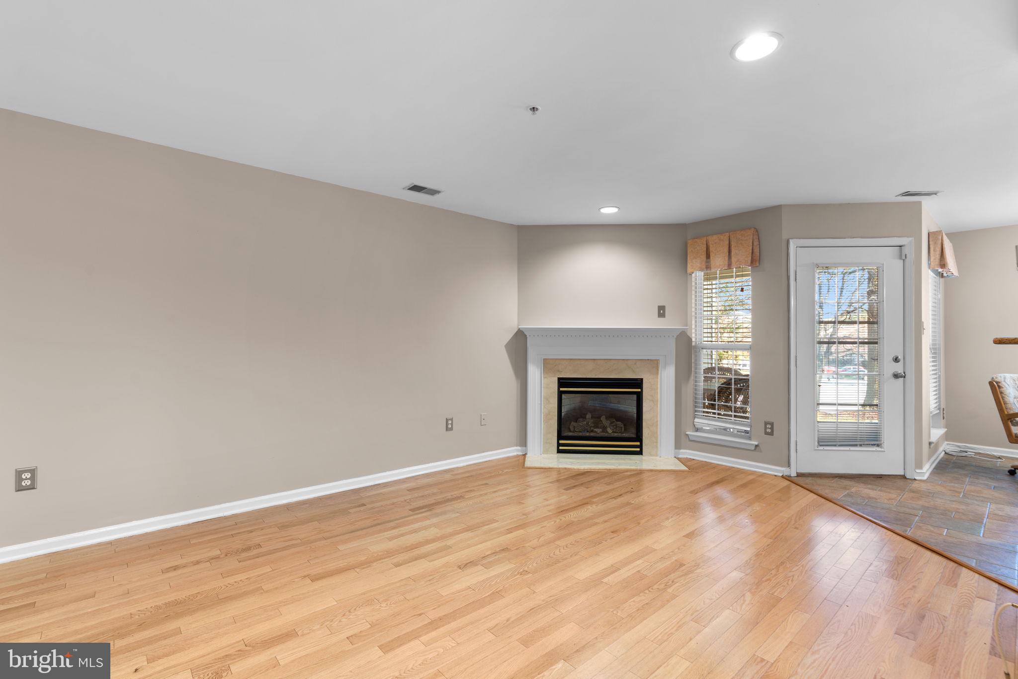 VILLAGE OF LONG REACH - Residential