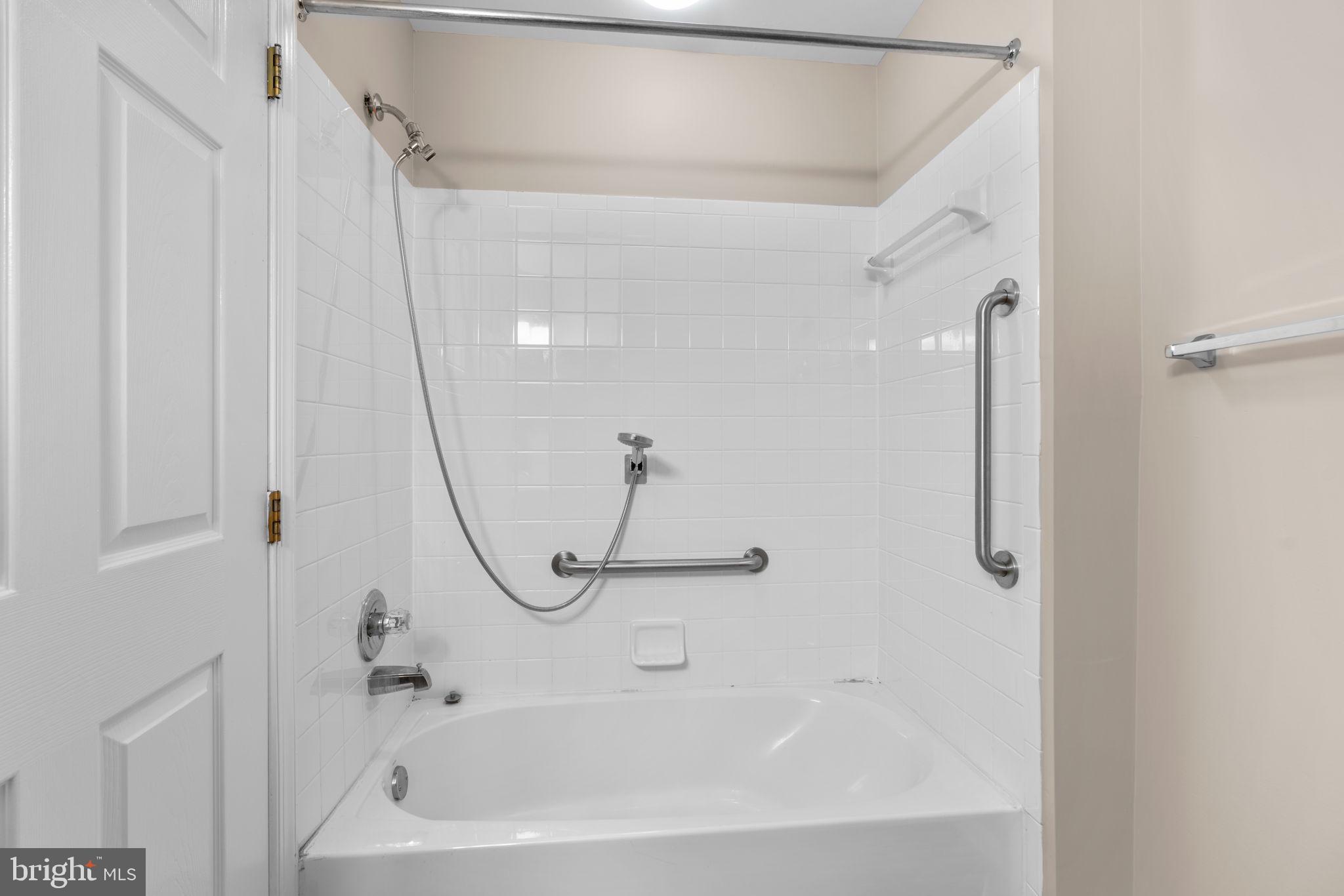 VILLAGE OF LONG REACH - Residential