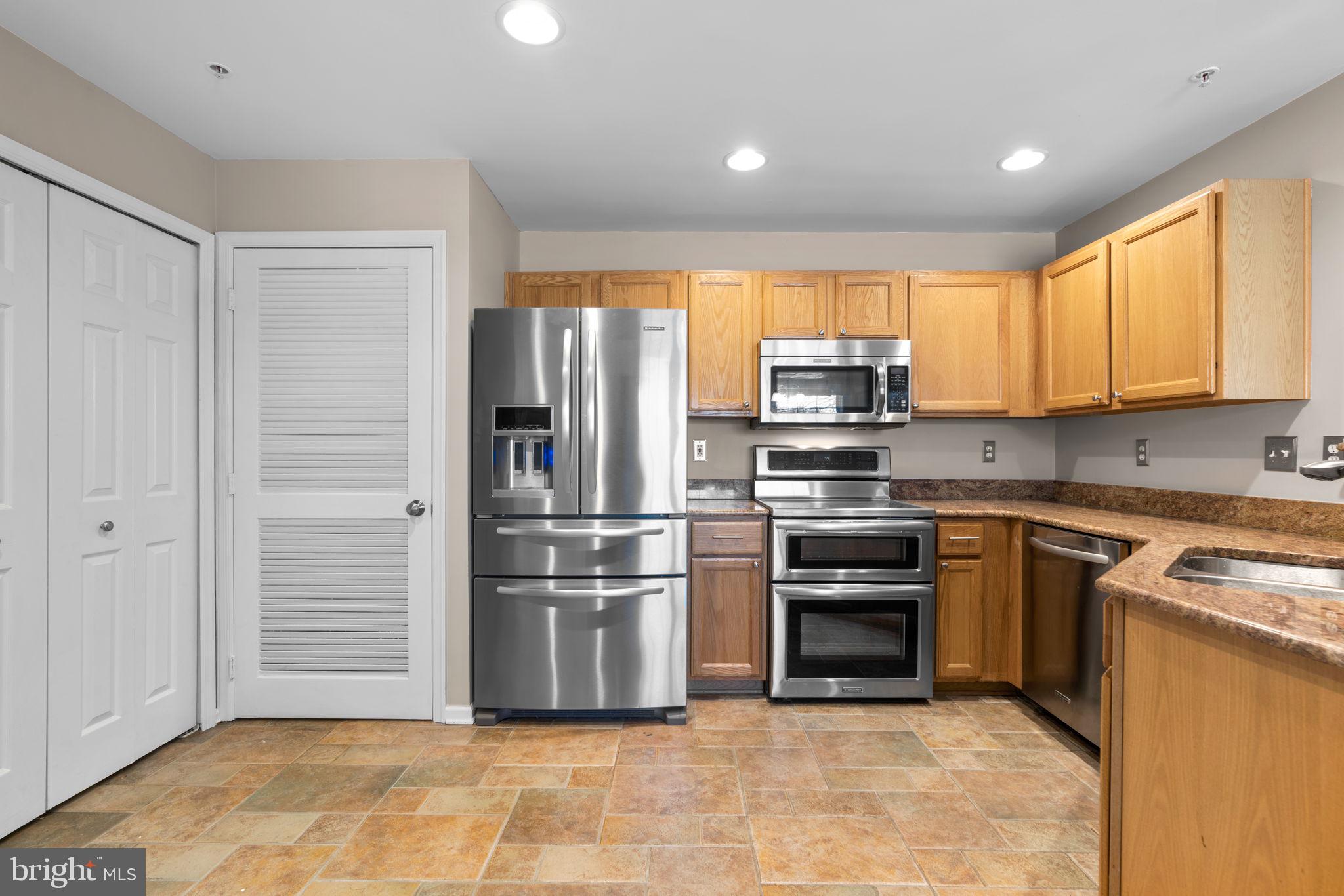 VILLAGE OF LONG REACH - Residential