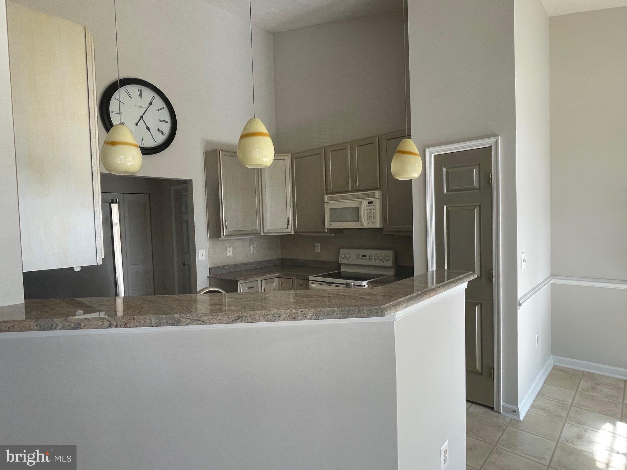 9608 AMBERLEIGH LANE R 9608R