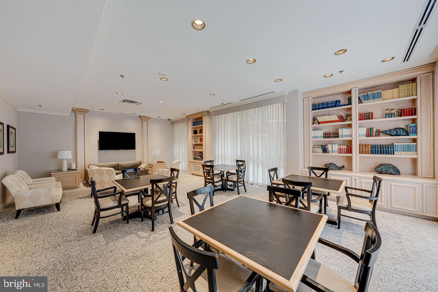 THE CHRISTOPHER - Residential Lease