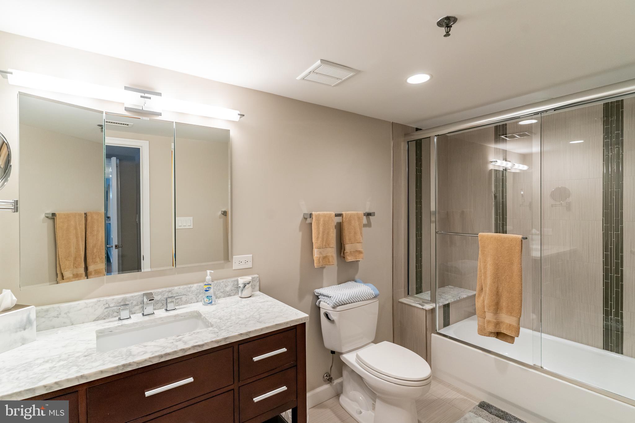 THE CHRISTOPHER - Residential Lease