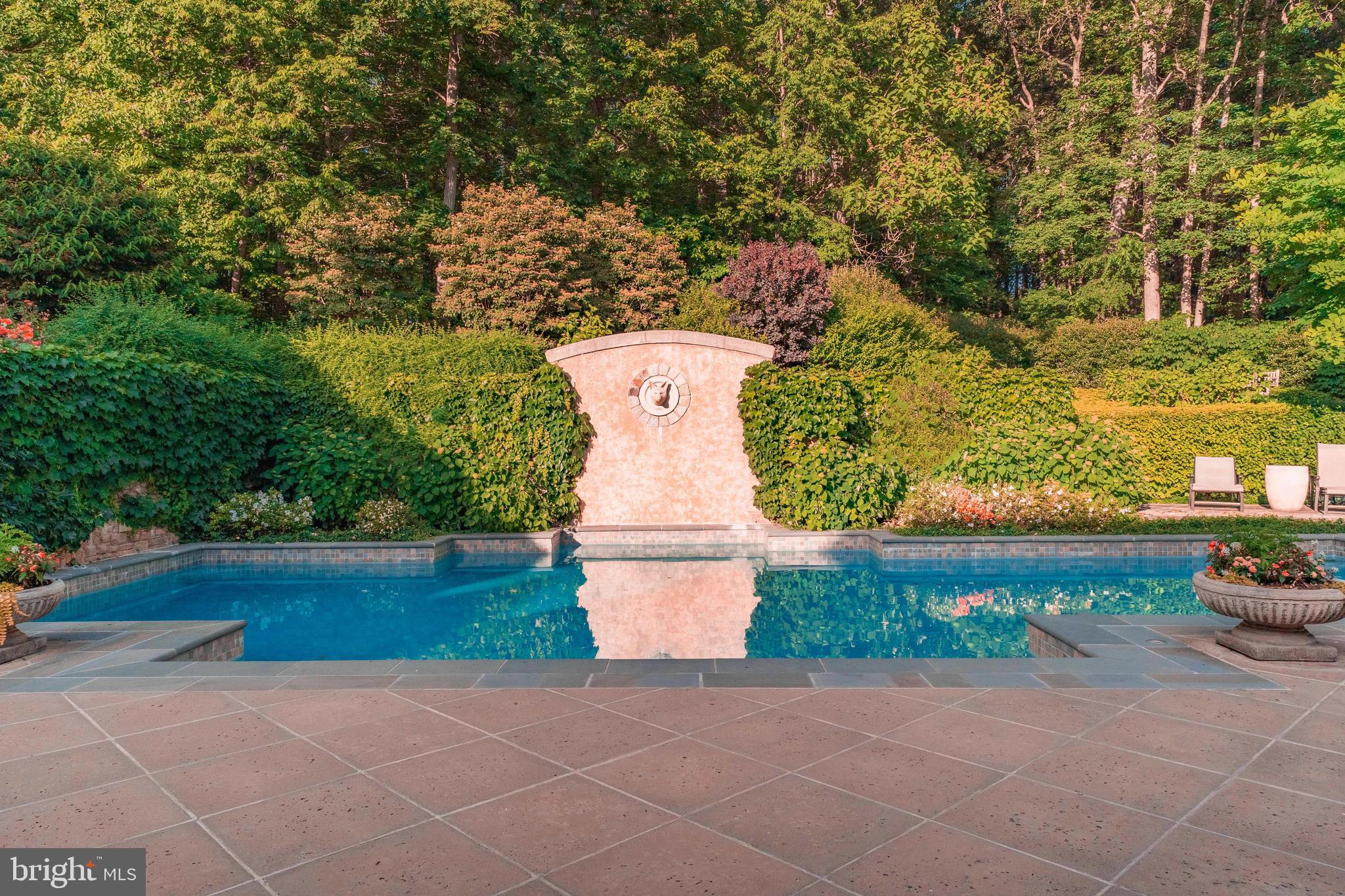 CAVES VALLEY GOLF CLUB - Residential