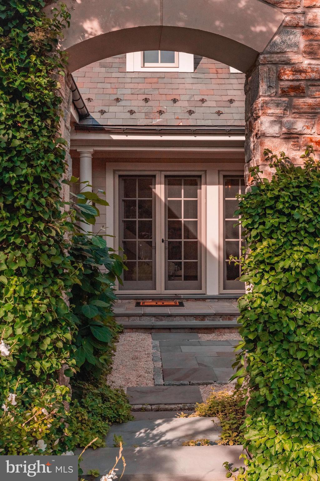 CAVES VALLEY GOLF CLUB - Residential