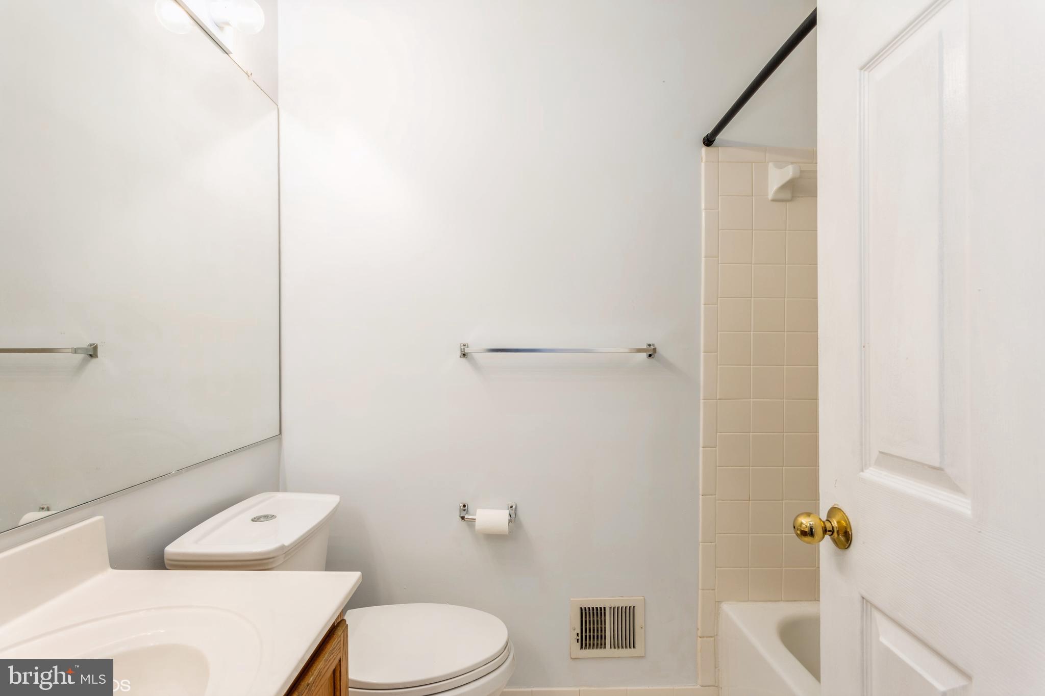 GLENSFORD CONDO - Residential