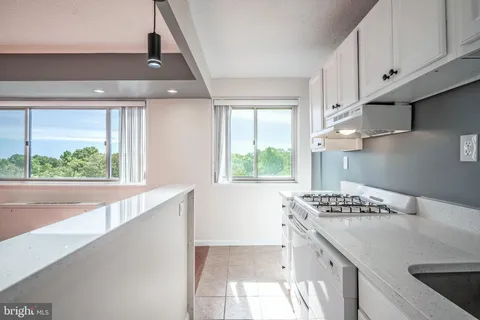 2500 N Van Dorn Street Unit 912, Alexandria, VA 22302 - MLS#: VAAX2054914