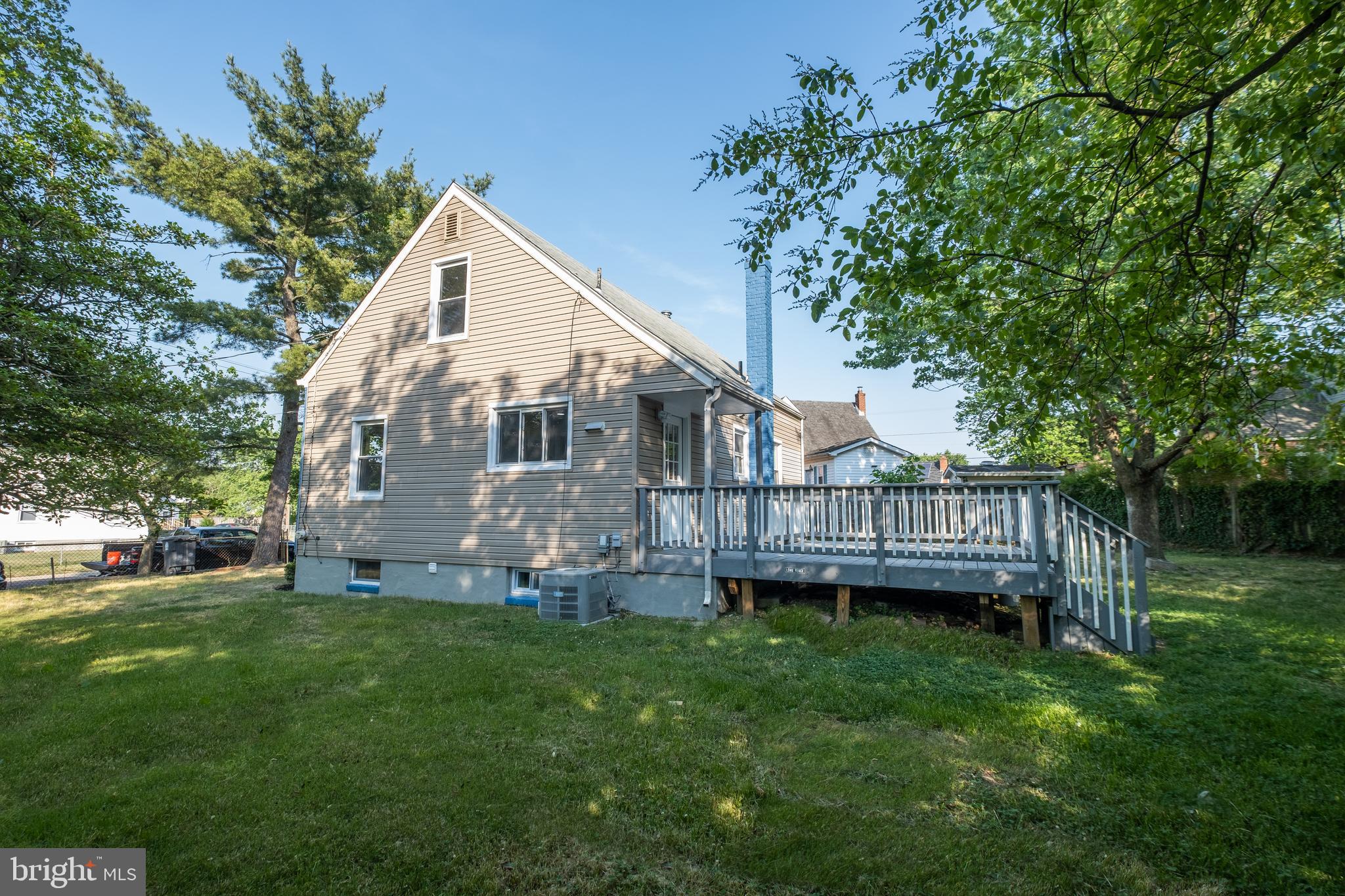 NORTH FORESTVILLE - Residential