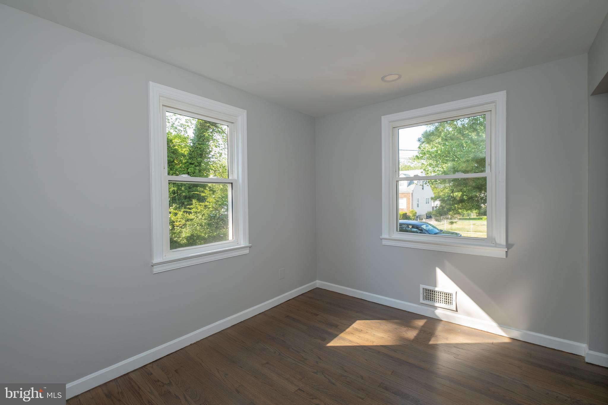 NORTH FORESTVILLE - Residential