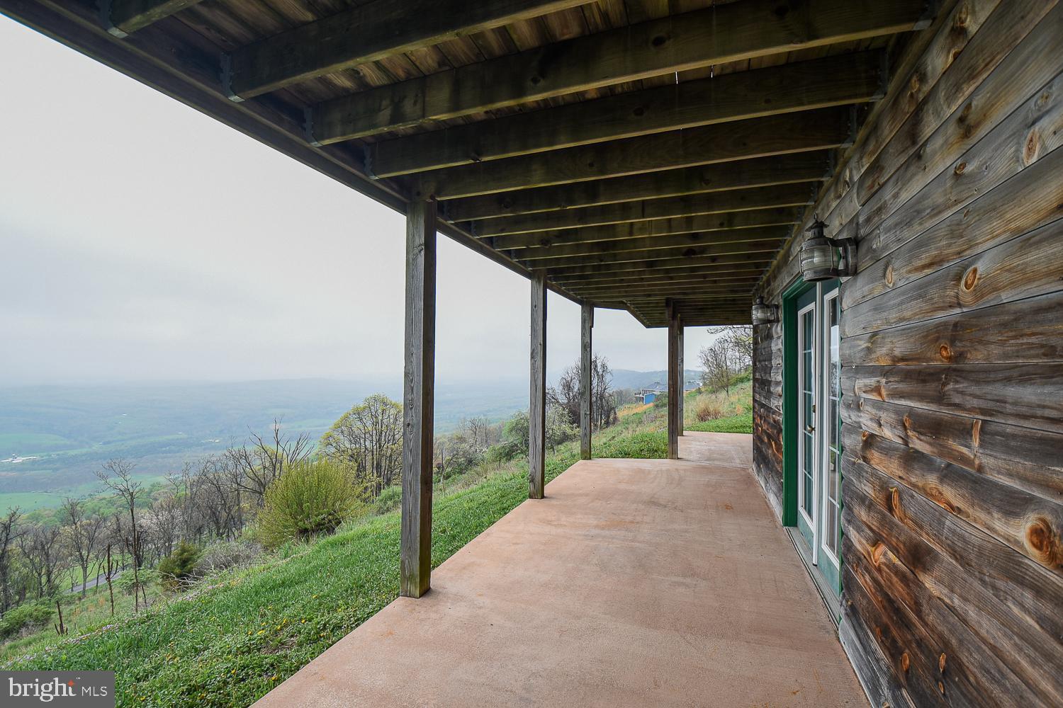 THE PINNACLE - Residential