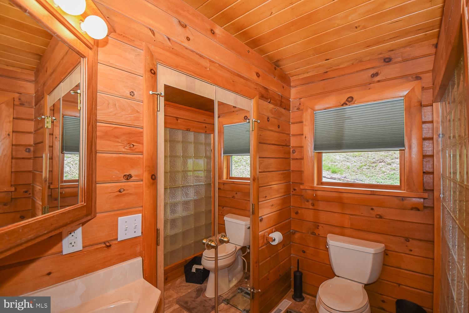 THE PINNACLE - Residential