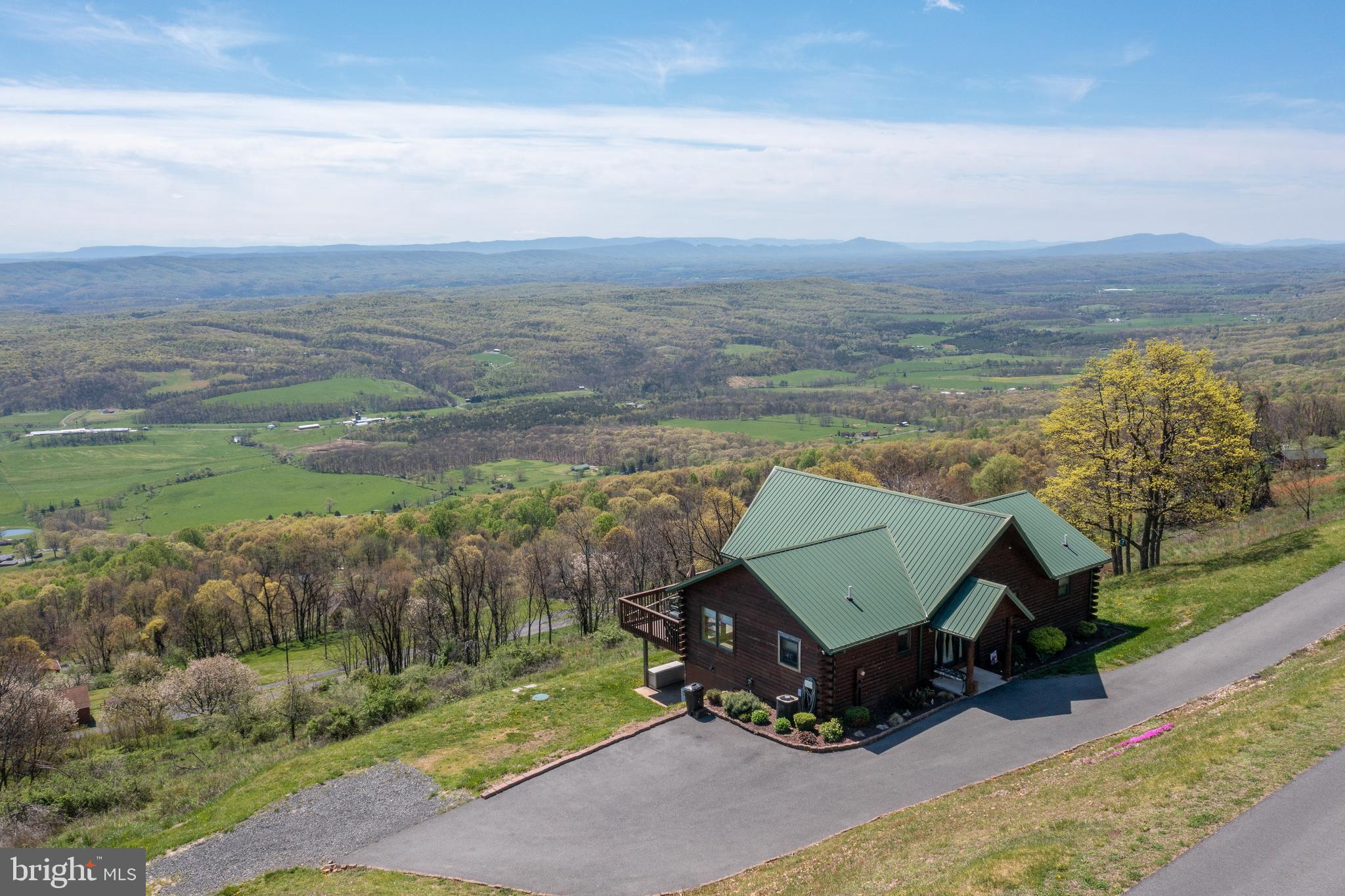 THE PINNACLE - Residential