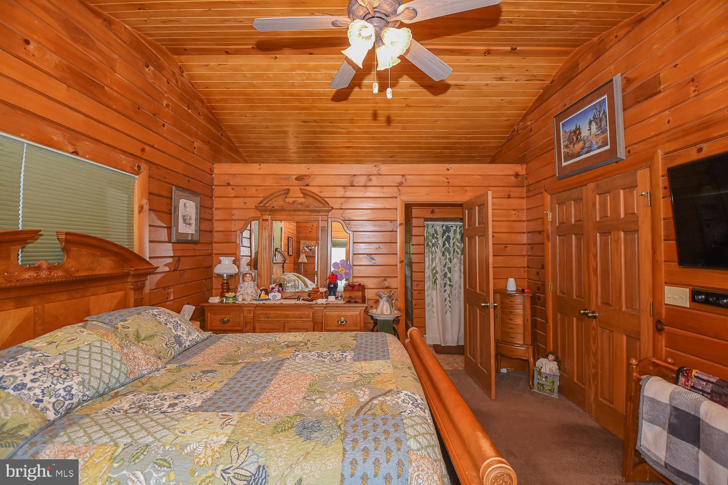 THE PINNACLE - Residential